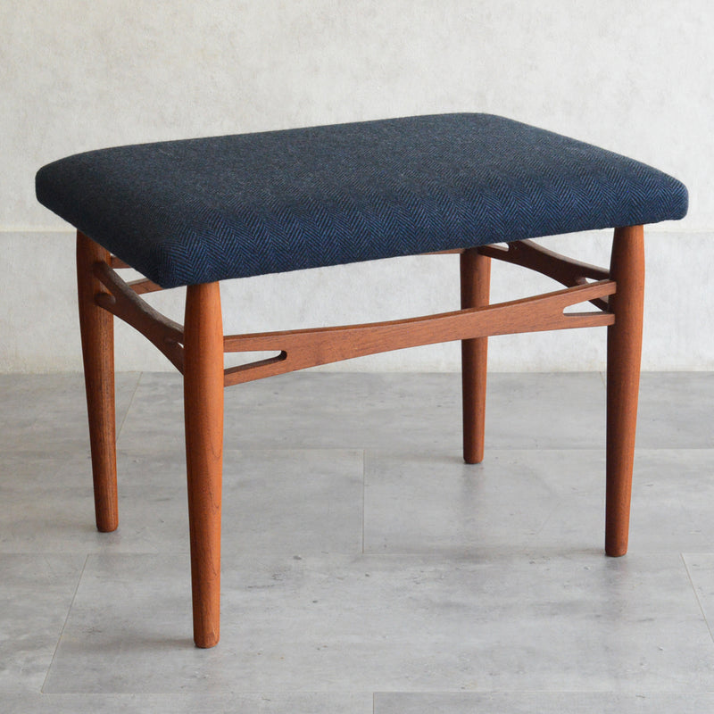 デンマークヴィンテージ スツール3-73 (張替済ネイビー）