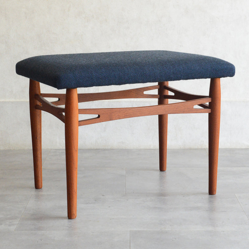 デンマークヴィンテージ スツール3-73 (張替済ネイビー）