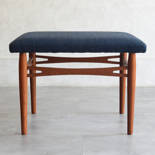 デンマークヴィンテージ スツール3-73 (張替済ネイビー）