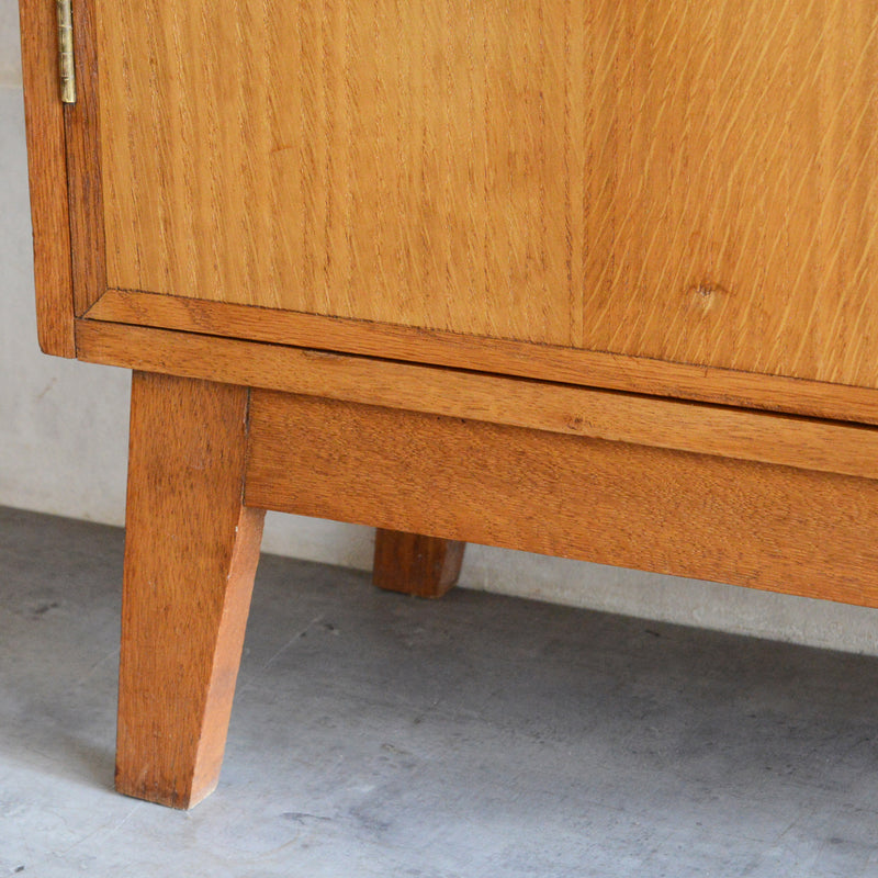 ミッドセンチュリー ヴィンテージ　オーク ガラスキャビネット 88