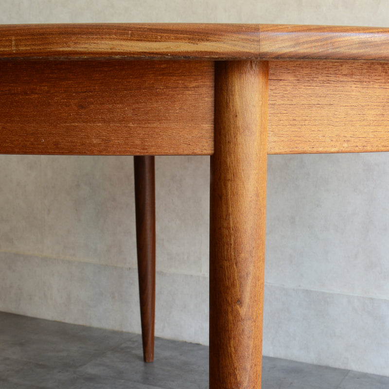 M様見学予約商品 G-PLAN ジープラン エクステンション ラウンドテーブル85 (天板剥離再塗装）