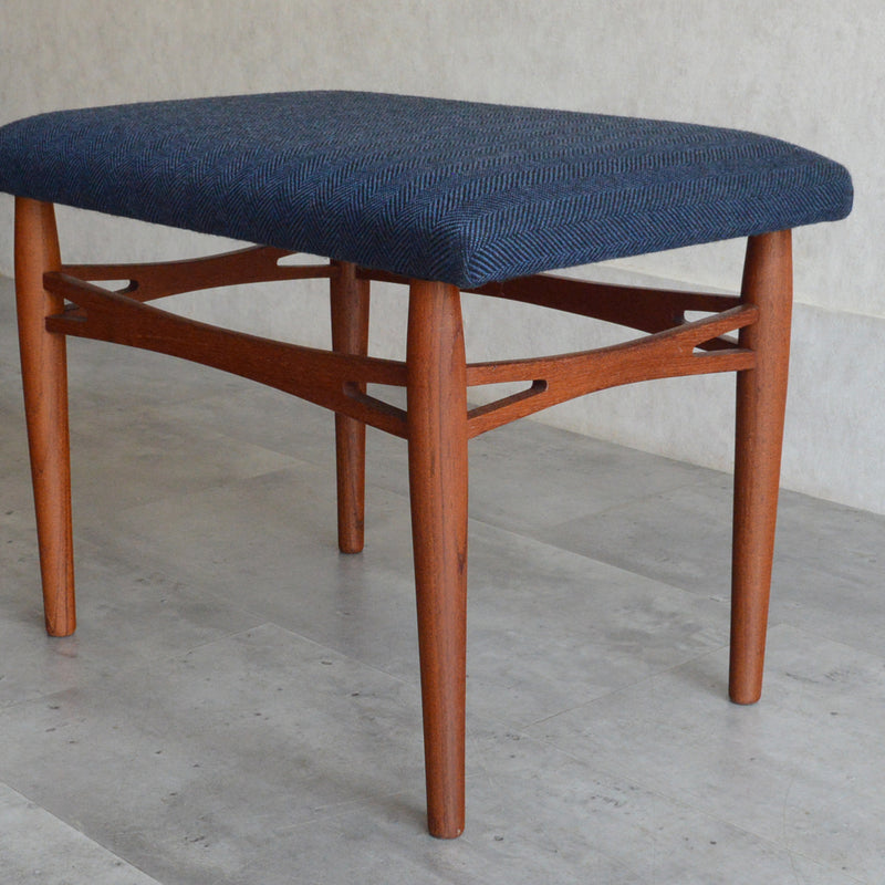 デンマークヴィンテージ スツール3-73 (張替済ネイビー）