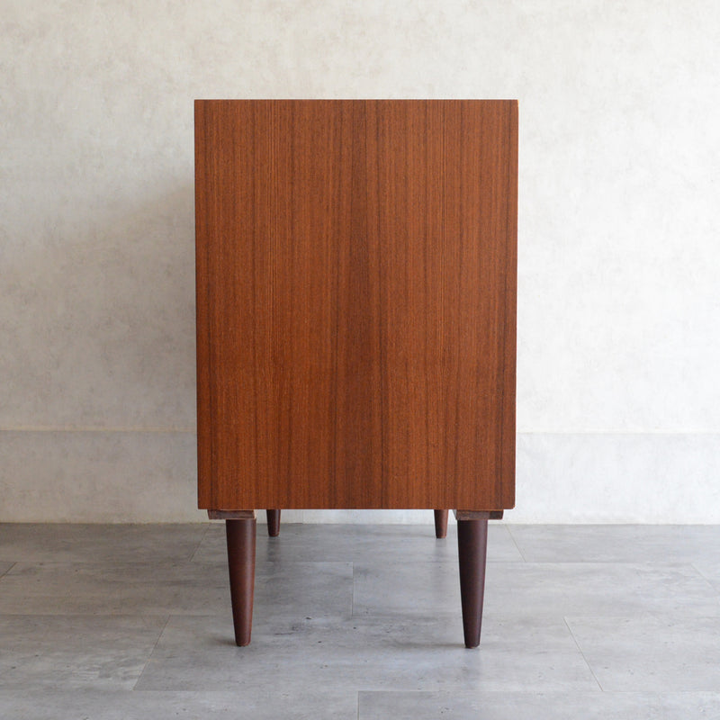 デンマークヴィンテージ 　抽斗付チークキャビネット  P-14