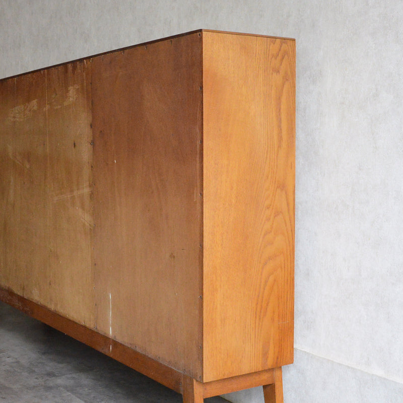 ミッドセンチュリー ヴィンテージ　オーク ガラスキャビネット 88