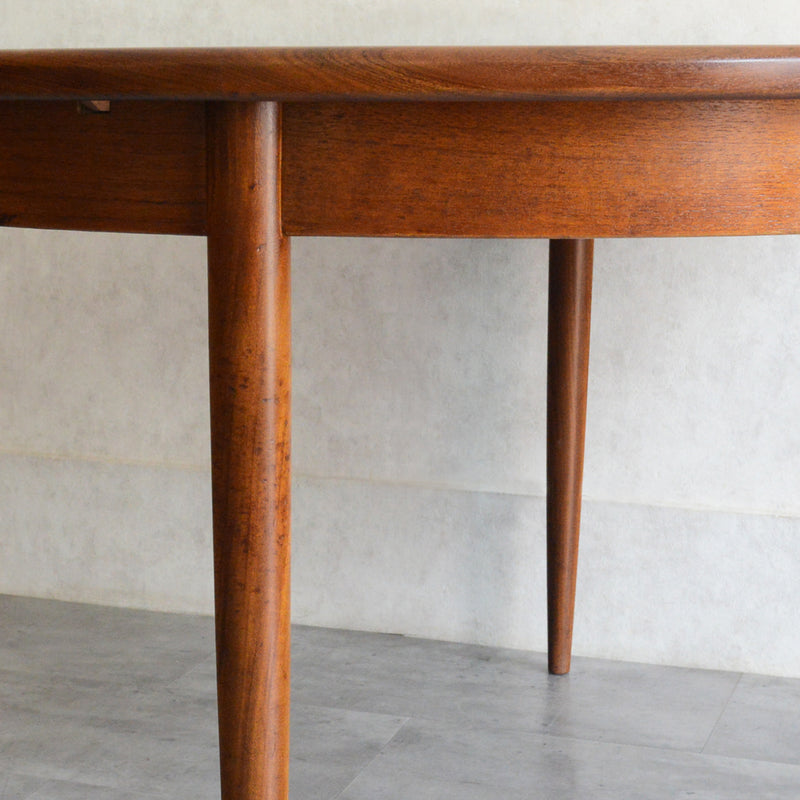 I様ご予約品　G-PLAN ジープラン エクステンション ラウンドテーブル 105 (天板剥離再塗装）