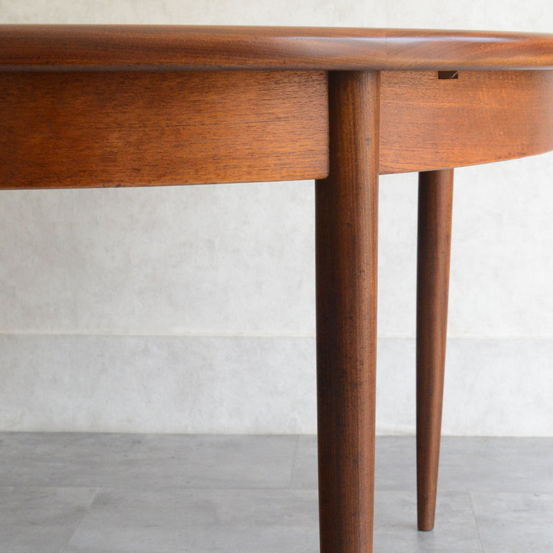 I様ご予約品　G-PLAN ジープラン エクステンション ラウンドテーブル 105 (天板剥離再塗装）