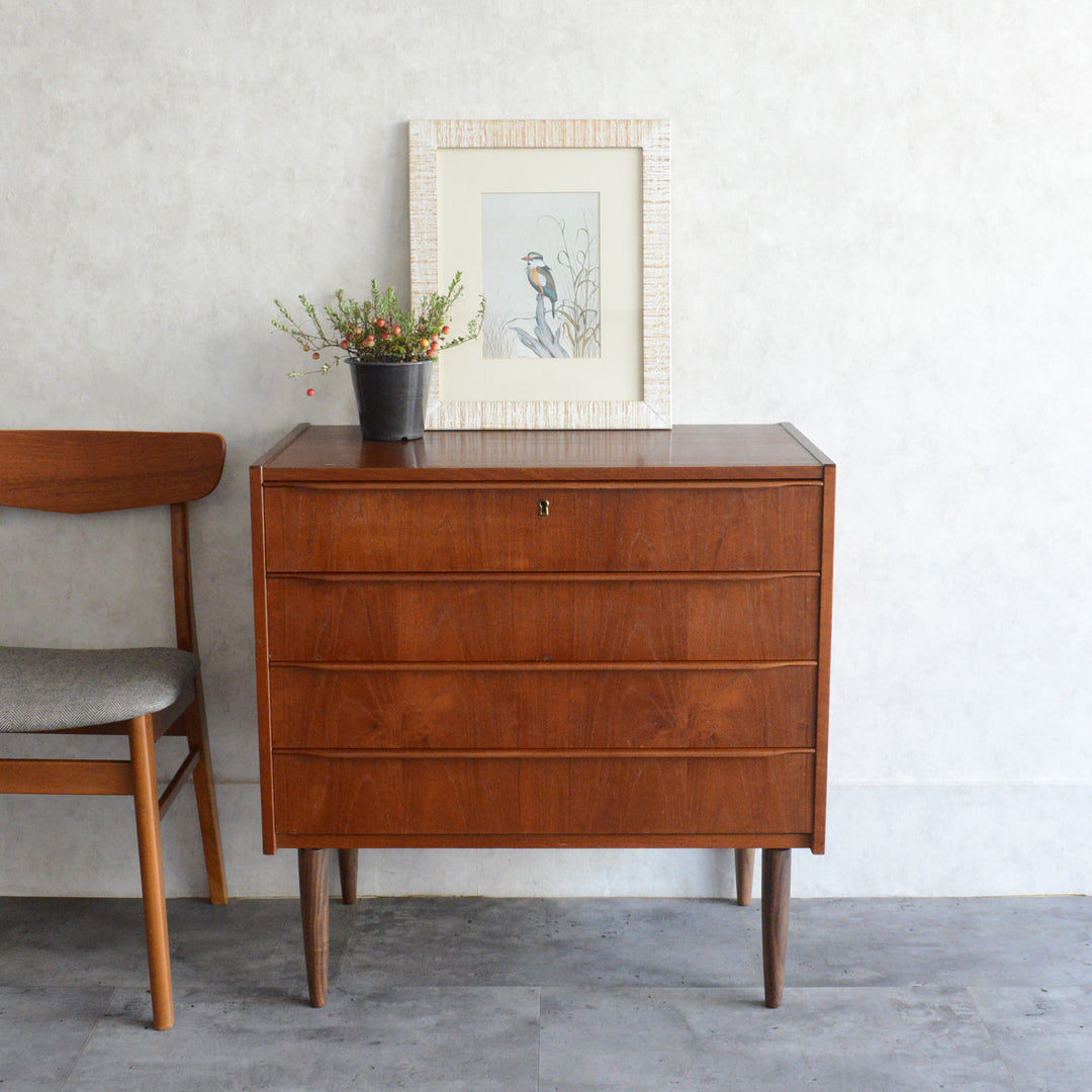 デンマーク ヴィンテージ  チーク４段チェスト 8-7
