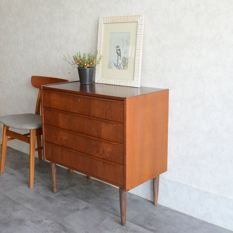 デンマーク ヴィンテージ  チーク４段チェスト 8-7