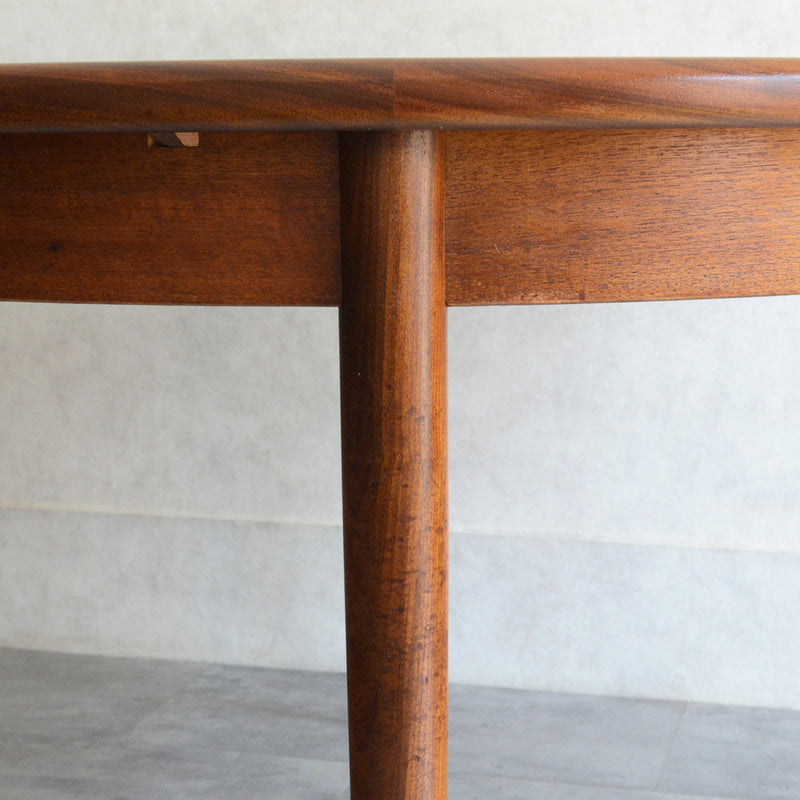 I様ご予約品　G-PLAN ジープラン エクステンション ラウンドテーブル 105 (天板剥離再塗装）