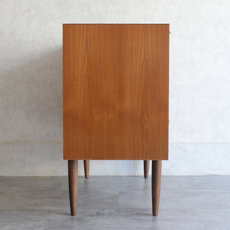 デンマーク ヴィンテージ  チーク４段チェスト 8-7