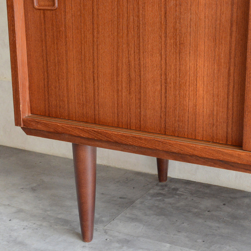 デンマークヴィンテージ 　抽斗付チークキャビネット  P-14