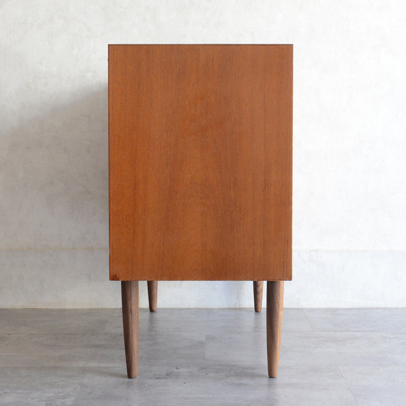 デンマーク ヴィンテージ  チーク４段チェスト 8-7