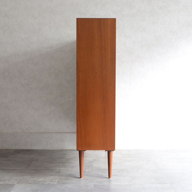 デンマーク ヴィンテージ チーク ブックシェルフ 8-25（フラップ扉）