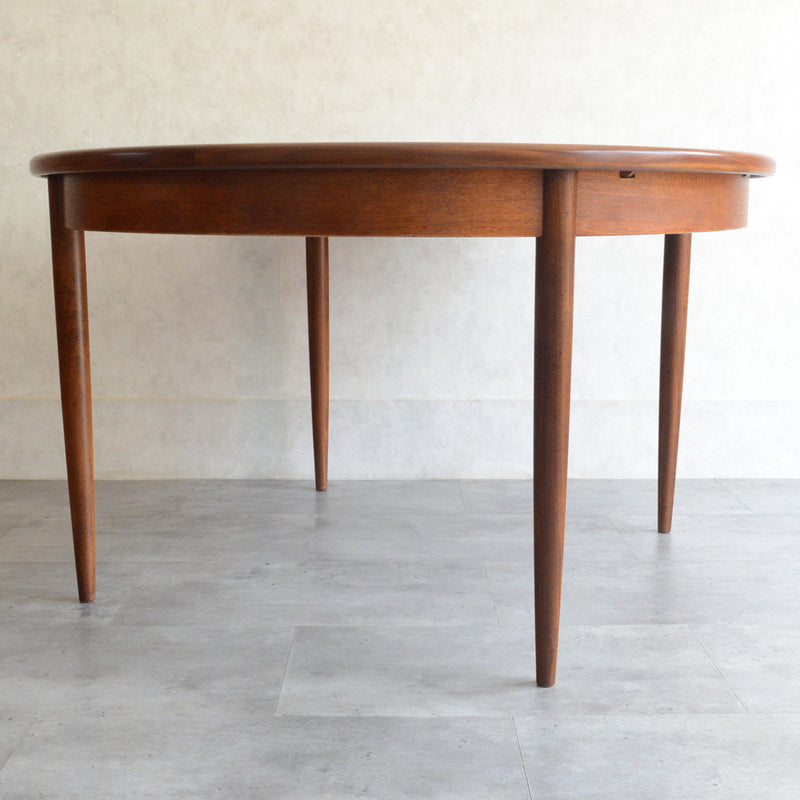 I様ご予約品　G-PLAN ジープラン エクステンション ラウンドテーブル 105 (天板剥離再塗装）