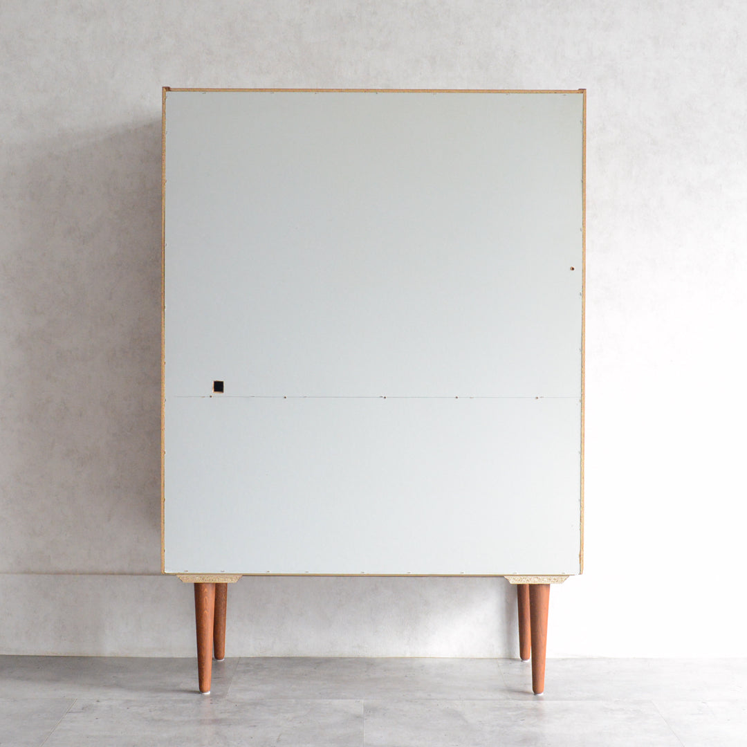 デンマーク ヴィンテージ チーク ブックシェルフ 8-25（フラップ扉）