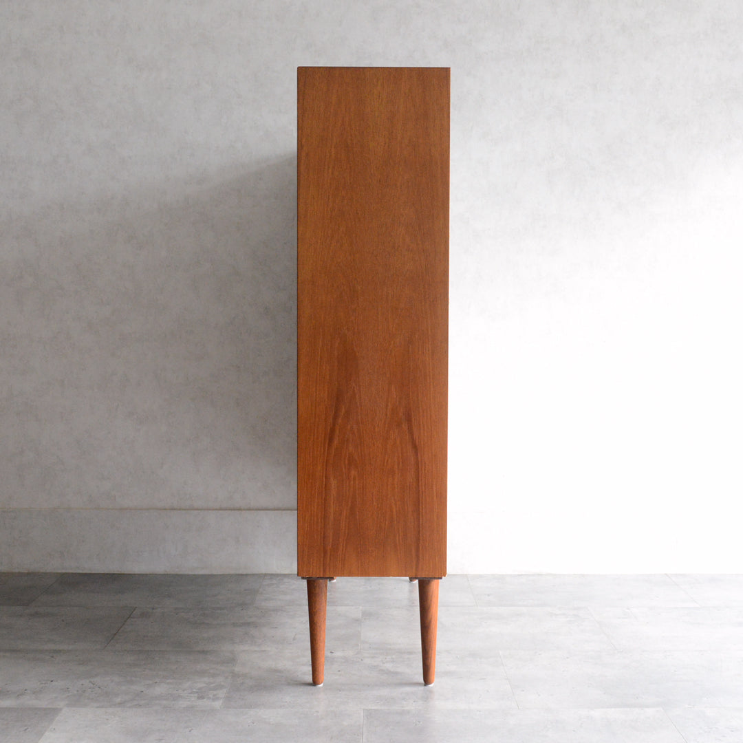 デンマーク ヴィンテージ チーク ブックシェルフ 8-25（フラップ扉）