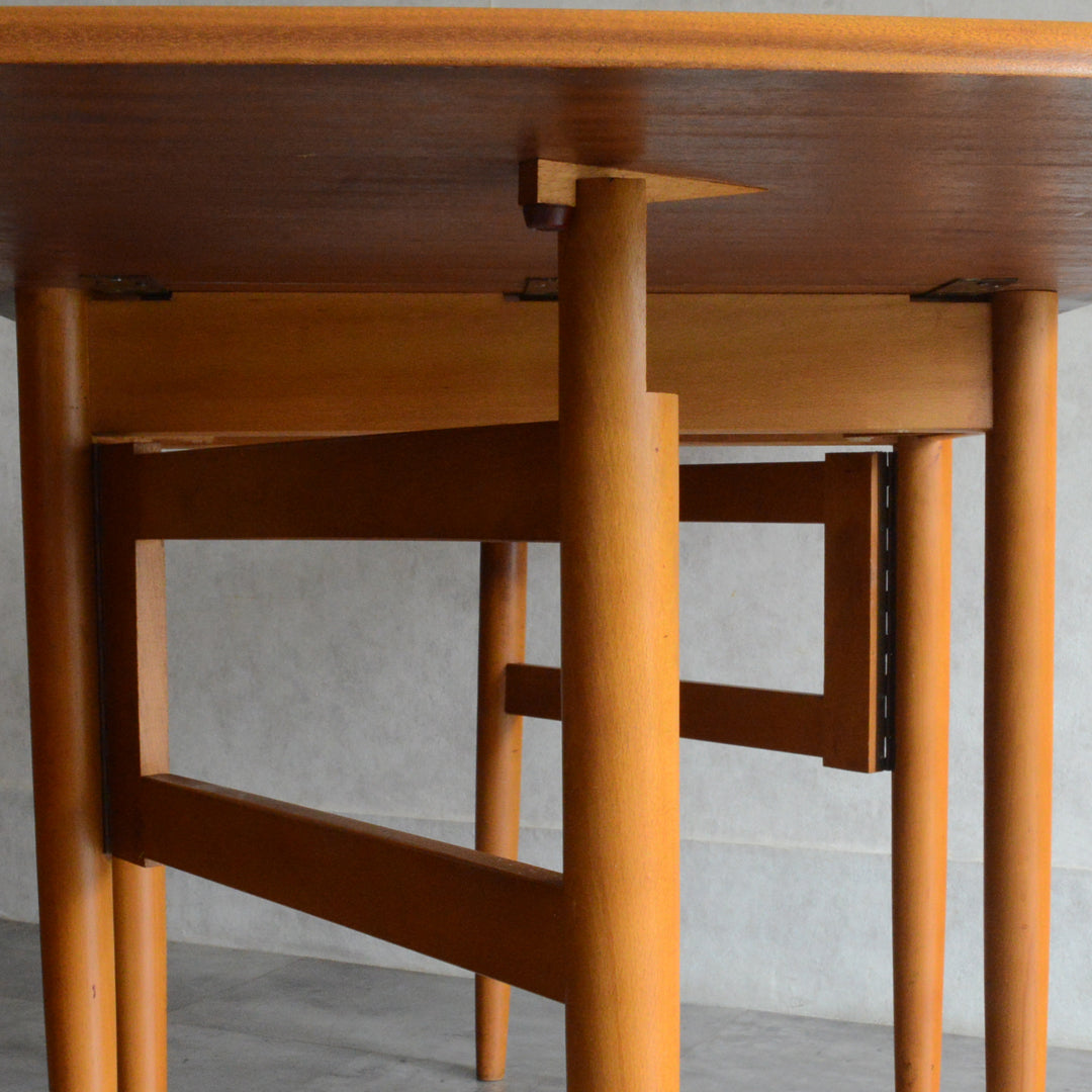 ミッドセンチュリー ヴィンテージ　ゲートレッグダイニングテーブル48 (天板剝離再塗装済）