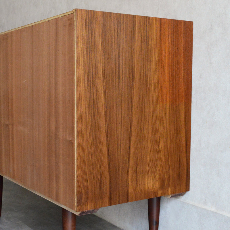 デンマークヴィンテージ 　抽斗付チークキャビネット  P-14