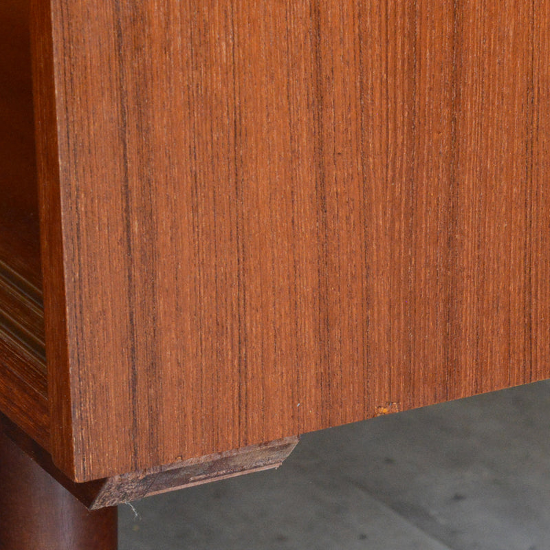 デンマークヴィンテージ 　抽斗付チークキャビネット  P-14