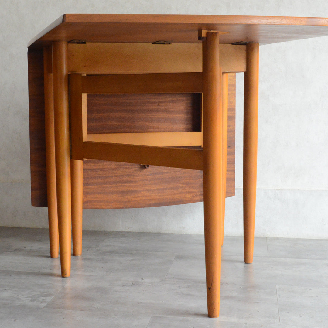 ミッドセンチュリー ヴィンテージ　ゲートレッグダイニングテーブル48 (天板剝離再塗装済）