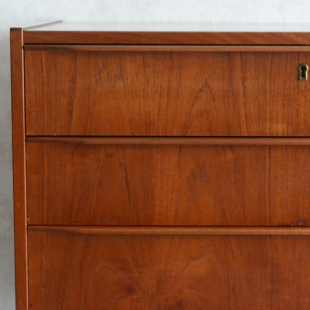 デンマーク ヴィンテージ  チーク４段チェスト 8-7