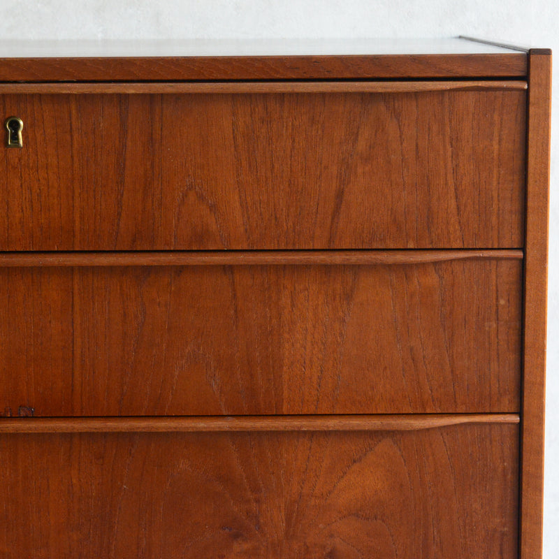 デンマーク ヴィンテージ  チーク４段チェスト 8-7