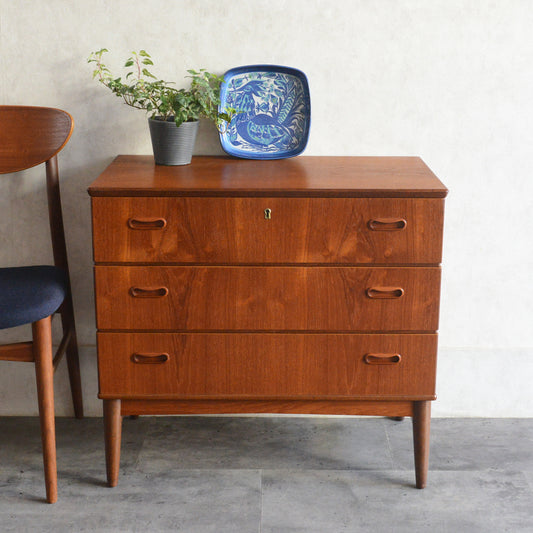 デンマークヴィンテージ  チーク3段チェスト5-151(鍵付)