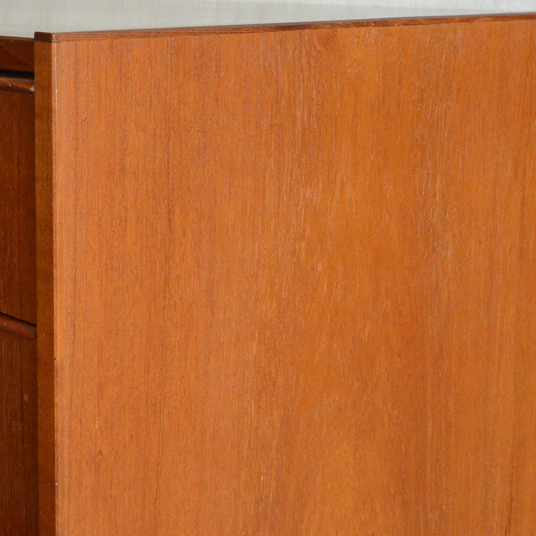 デンマーク ヴィンテージ  チーク４段チェスト 8-7