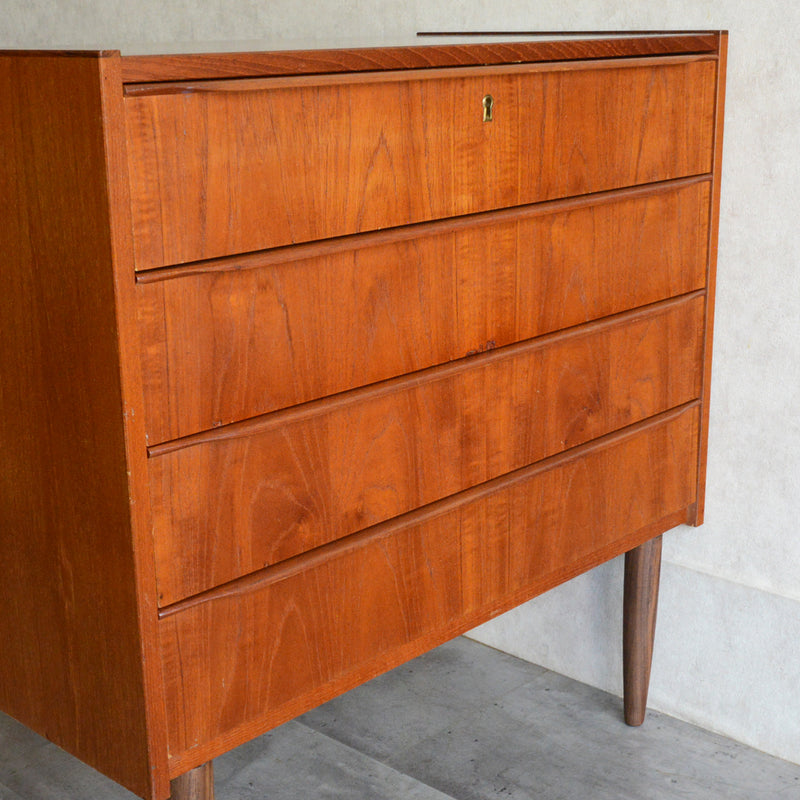 デンマーク ヴィンテージ  チーク４段チェスト 8-7