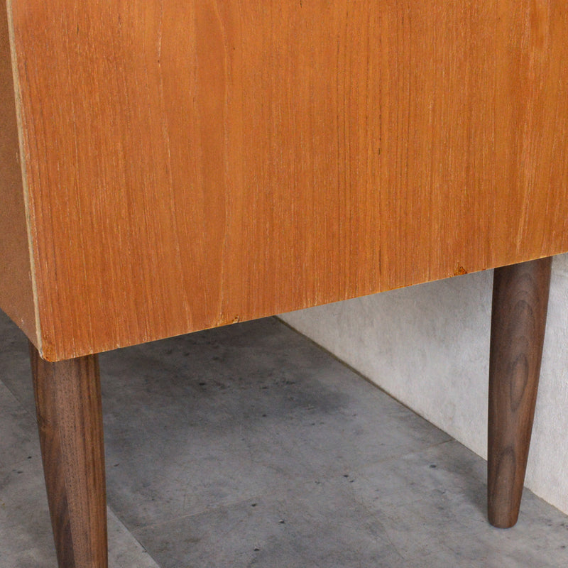 デンマーク ヴィンテージ  チーク４段チェスト 8-7