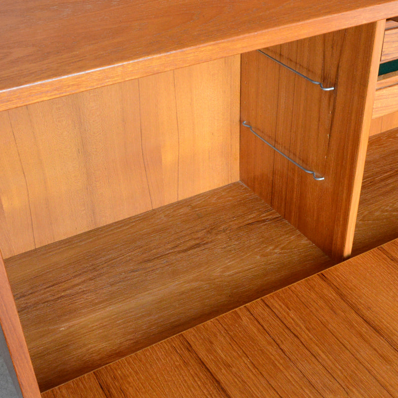 デンマーク ヴィンテージ チーク ブックシェルフ 8-25（フラップ扉）