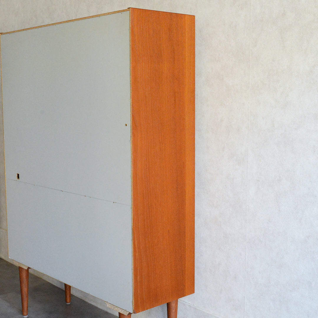 デンマーク ヴィンテージ チーク ブックシェルフ 8-25（フラップ扉）