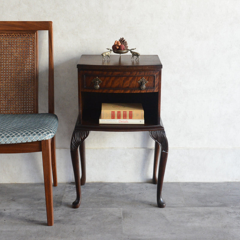 クラシック　抽斗付サイドキャビネット 17