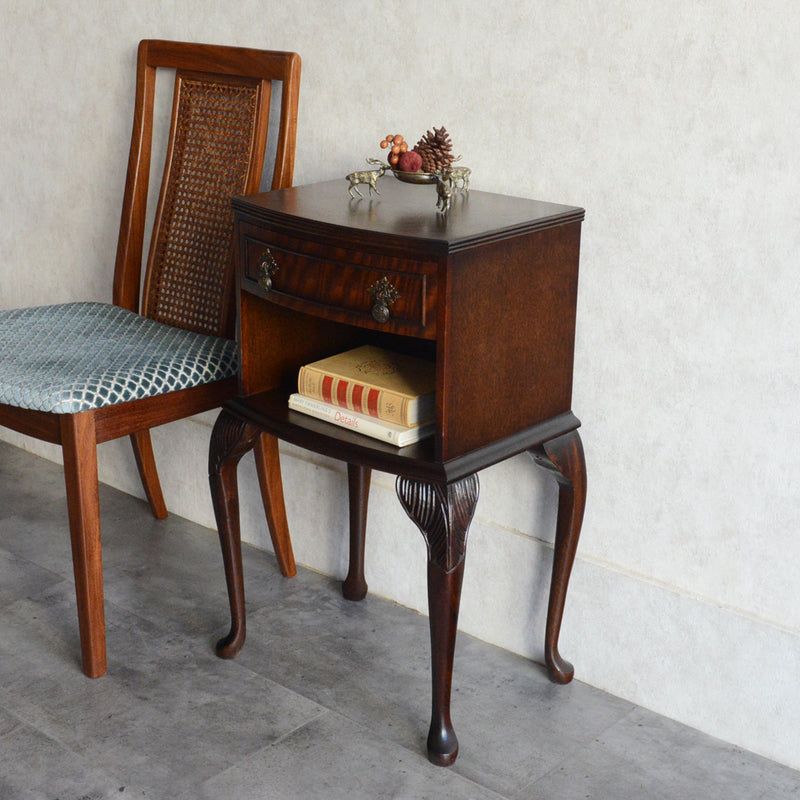 クラシック　抽斗付サイドキャビネット 17