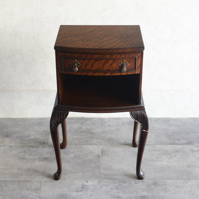 クラシック　抽斗付サイドキャビネット 17