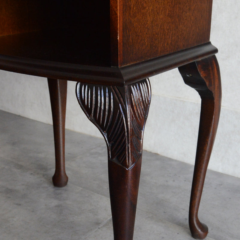 クラシック　抽斗付サイドキャビネット 17