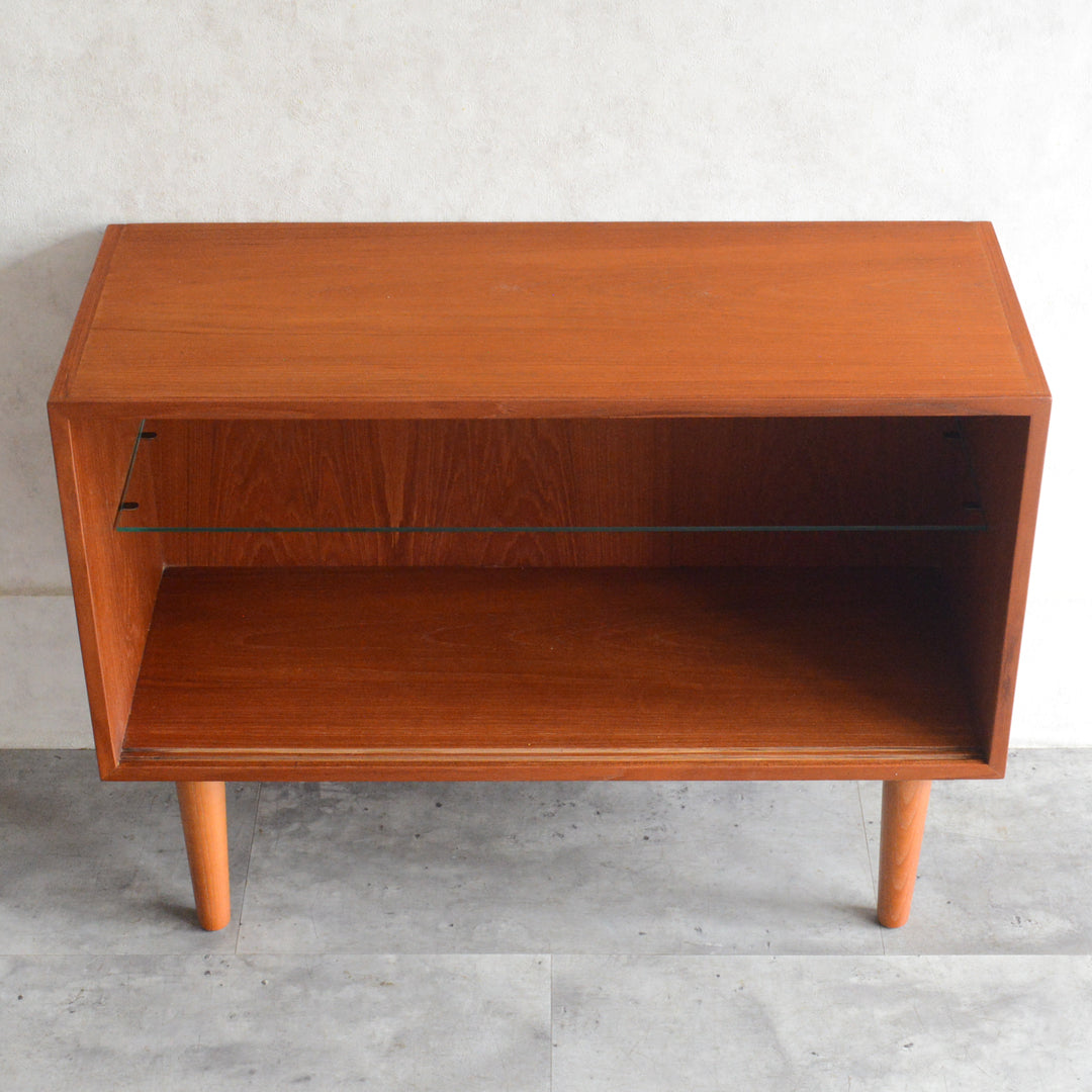 デンマークヴィンテージ　バンビ チークガラスキャビネット6-68