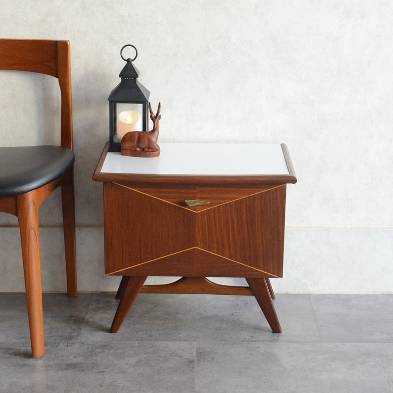 60Sスモールキャビネット/ベッドサイドキャビネット02