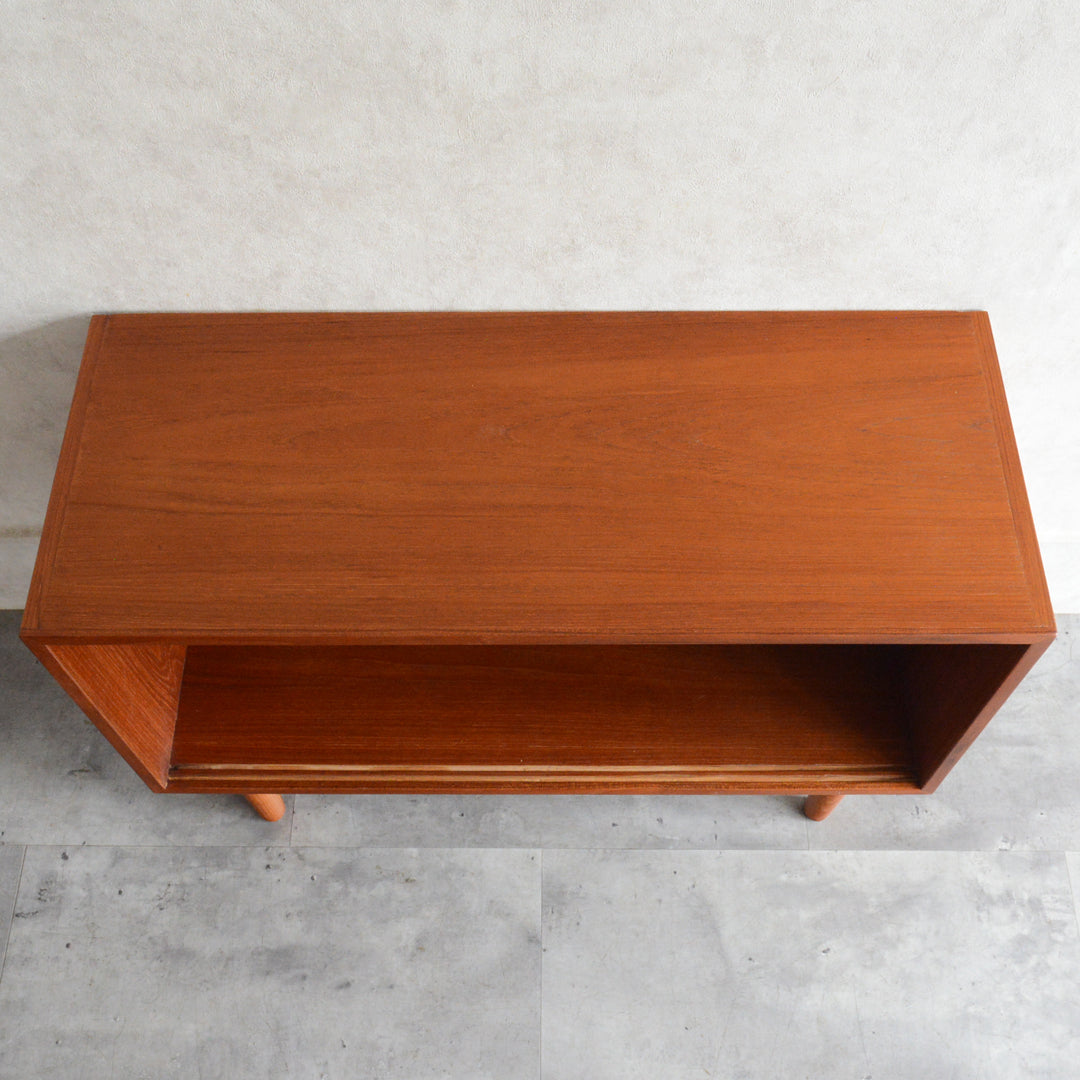 デンマークヴィンテージ　バンビ チークガラスキャビネット6-68