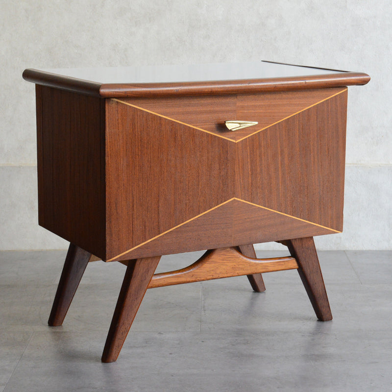 60Sスモールキャビネット/ベッドサイドキャビネット02