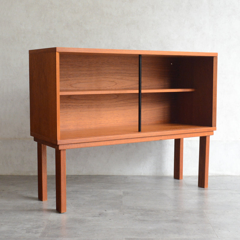 デンマークヴィンテージ　ガラス扉付 チークキャビネット 6-41