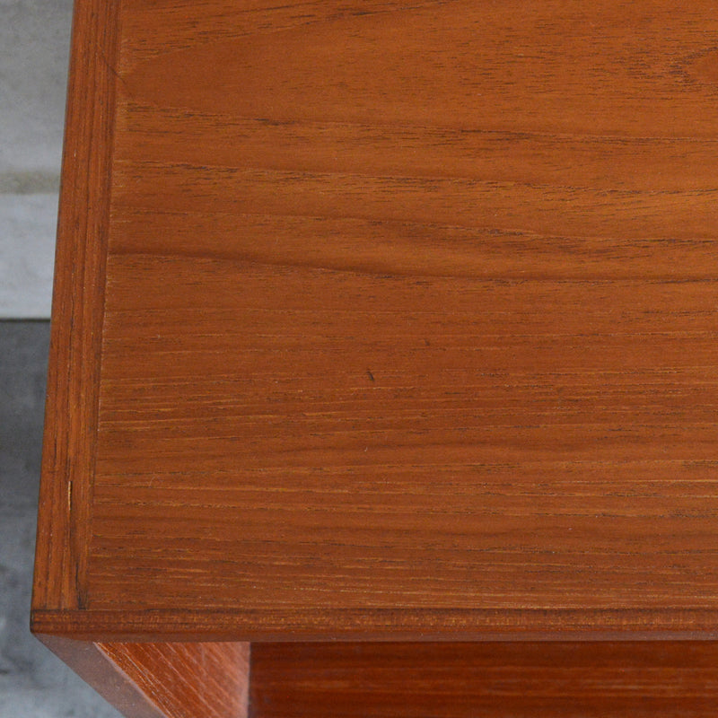 デンマークヴィンテージ　バンビ チークガラスキャビネット6-68