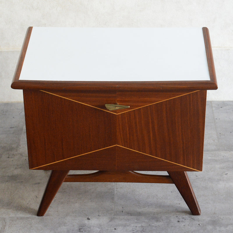 60Sスモールキャビネット/ベッドサイドキャビネット02