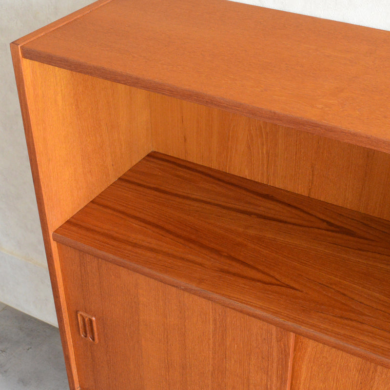 デンマーク ヴィンテージ チーク 2段シェルフ5-92（木扉付）