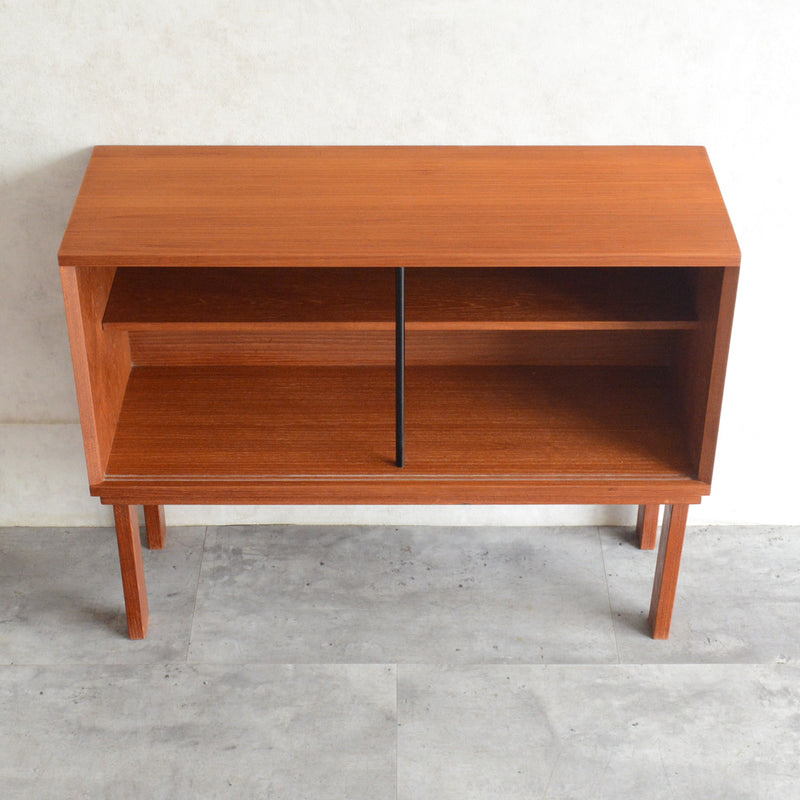 デンマークヴィンテージ　ガラス扉付 チークキャビネット 6-41