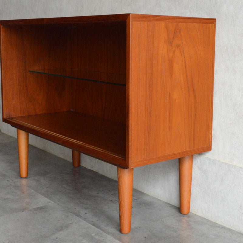 デンマークヴィンテージ　バンビ チークガラスキャビネット6-68