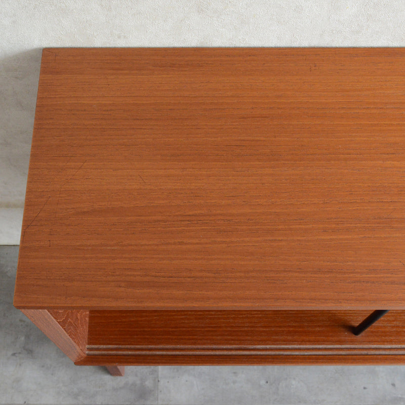 デンマークヴィンテージ　ガラス扉付 チークキャビネット 6-41