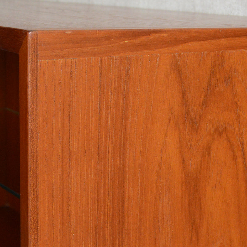 デンマークヴィンテージ　バンビ チークガラスキャビネット6-68