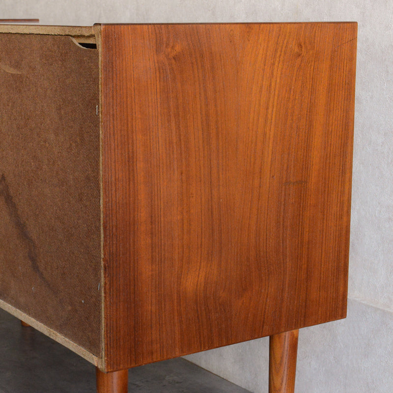 デンマーク ヴィンテージ  チーク スモールキャビネット 8-24