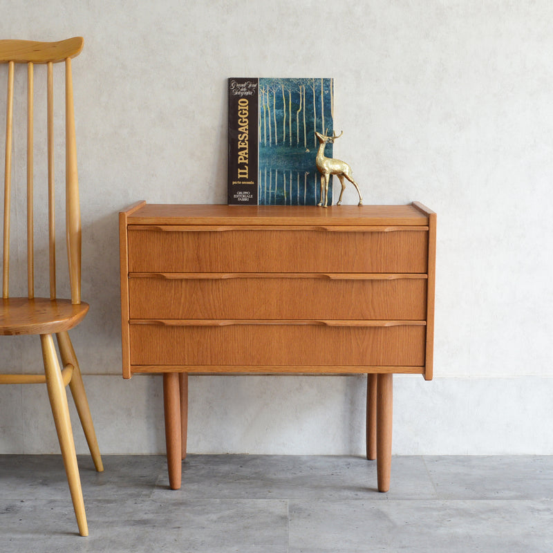 デンマークヴィンテージ  オーク３段チェスト5-26 (ウッドオイル仕上）